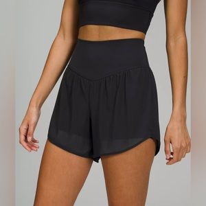 Lululemon Nulu and Mesh High-Rise Yoga Short 3.5" | Size: 6 | Color: Black